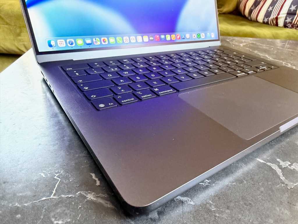 Macbook Pro M5 5372