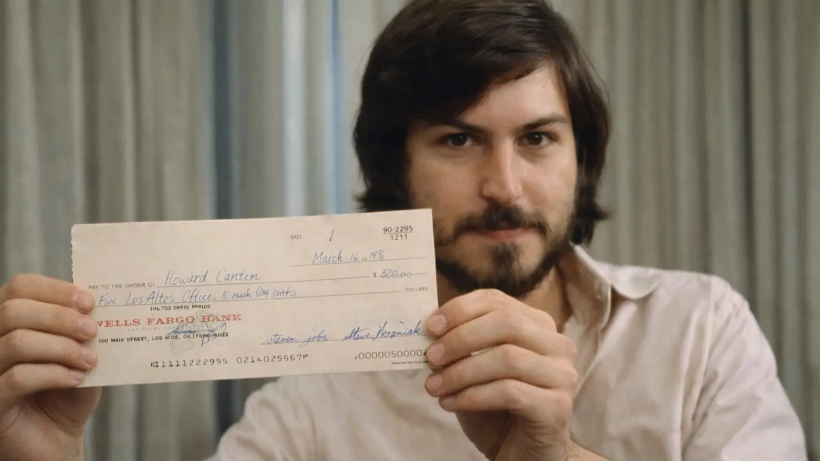 Apple check #1 signed by Steve Jobs is selling for simply insane amounts