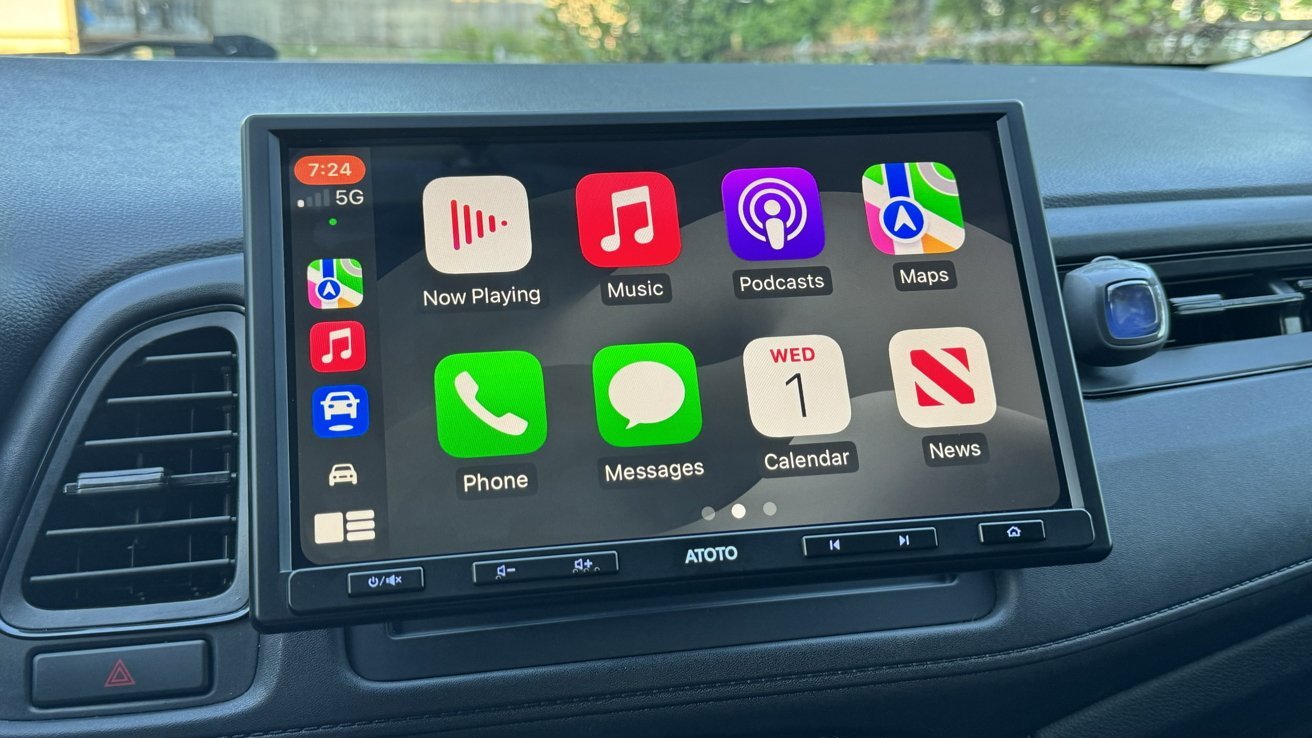 Apple may add third-party chatbots to CarPlay