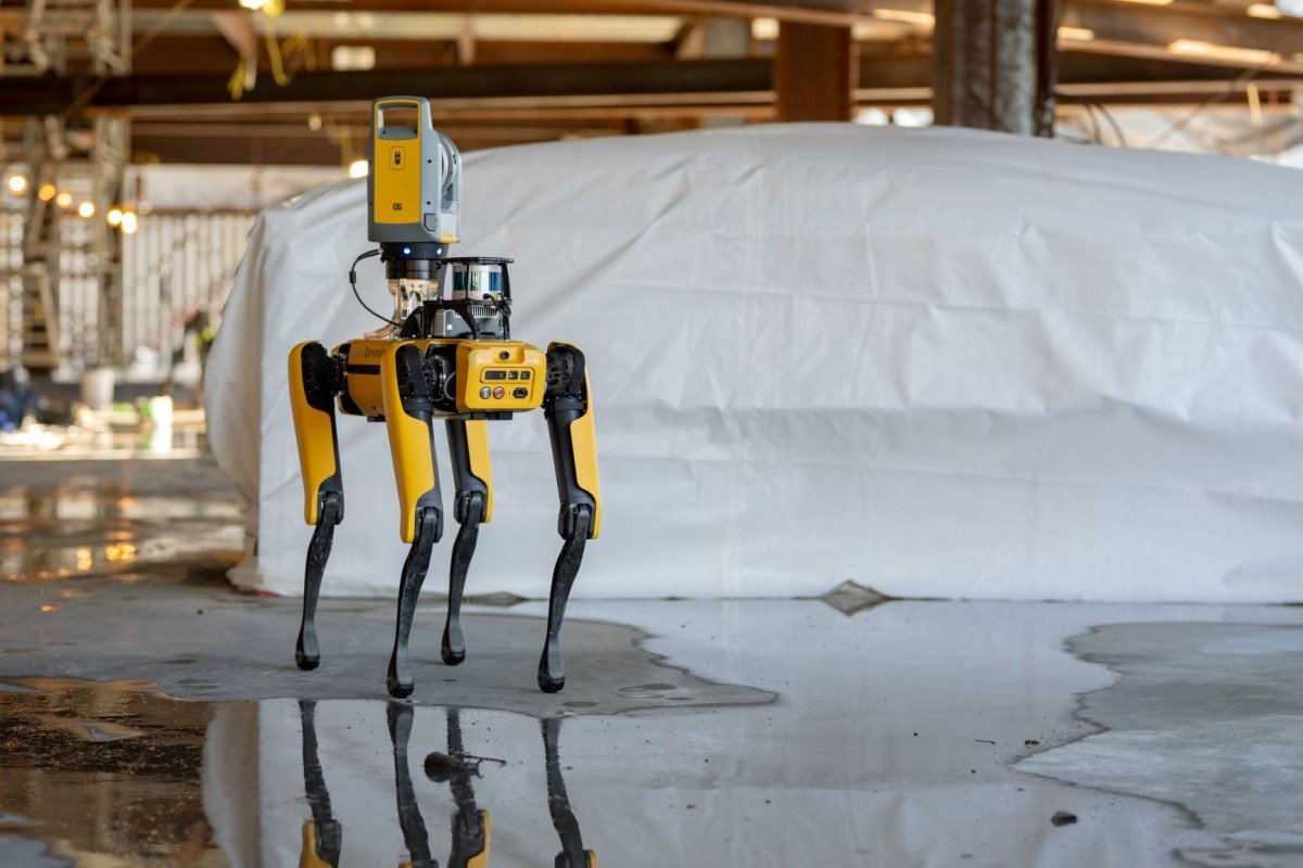 Boston Dynamics CEO Robert Playter is leaving after 30 years with | TechCrunch