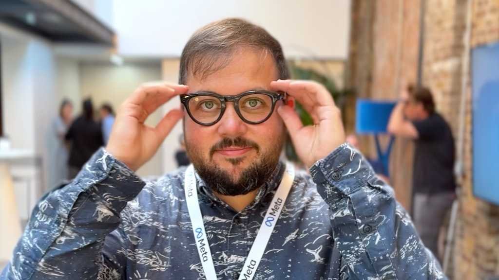 Ray Ban Meta Gen 2 Hands On Skylar clear try on