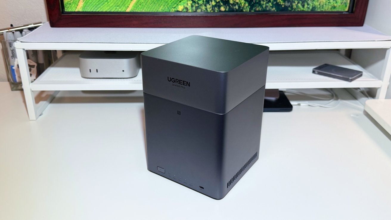Ugreen NASync DH4300 Plus Review: Suitable for beginners with easy expandability